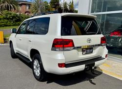 2021 Toyota Landcruiser VX VDJ200R 4X4 Dual Range Crystal Pearl