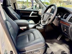 2021 Toyota Landcruiser VX VDJ200R 4X4 Dual Range Crystal Pearl