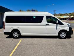 2022 Toyota Hiace Commuter