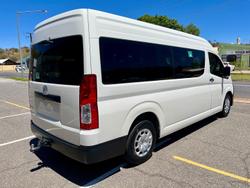 2022 Toyota Hiace Commuter