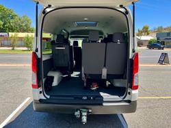 2022 Toyota Hiace Commuter