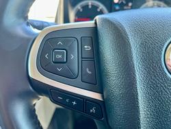 2022 Toyota Hiace Commuter