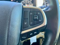 2022 Toyota Hiace Commuter