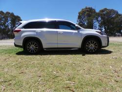 2017 Toyota Kluger Grande