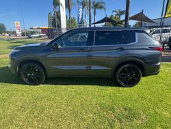 2024 Mitsubishi Outlander Black Edition