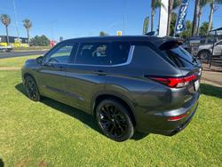 2024 Mitsubishi Outlander Black Edition