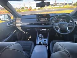 2024 Mitsubishi Outlander Black Edition