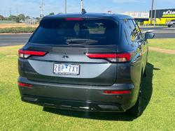 2024 Mitsubishi Outlander Black Edition