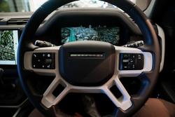 2025 Land Rover Defender 110 D350 X-Dynamic SE