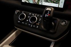 2025 Land Rover Defender 110 D350 X-Dynamic SE