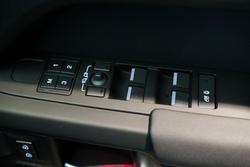 2025 Land Rover Defender 110 D350 X-Dynamic SE