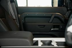 2025 Land Rover Defender 110 D350 X-Dynamic SE