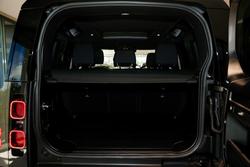 2025 Land Rover Defender 110 D350 X-Dynamic SE