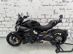 2024 Ducati Diavel V4 Diavel Red