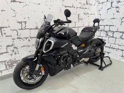 2024 Ducati Diavel V4 Diavel Red