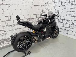 2024 Ducati Diavel V4 Diavel Red