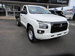 2025 Mitsubishi Triton GLX