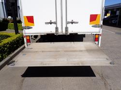 2018 ISUZU FRR 107-210