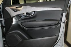 2024 Volvo XC90 Recharge Ultimate T8 Plug-In Hybrid