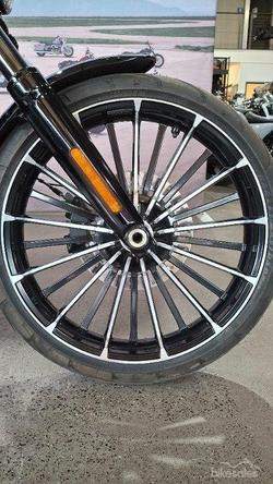 2025 Harley-davidson FXBR BREAKOUT (117) Vivid Black