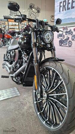2025 Harley-davidson FXBR BREAKOUT (117) Vivid Black