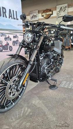 2025 Harley-davidson FXBR BREAKOUT (117) Vivid Black