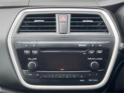 2015 Suzuki S-Cross GL JY Silky Silver