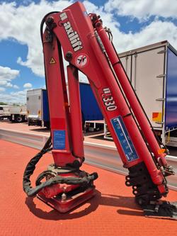 2017 UD MK250 Auto Tray amp Crane and Boxes