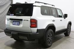 2025 Toyota Landcruiser Prado Altitude