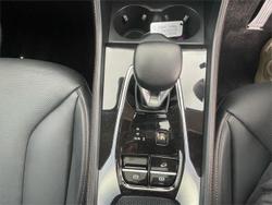 2025 MG HS Essence AS33 MY25 Cashmere Silver