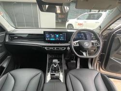 2025 MG HS Essence AS33 MY25 Cashmere Silver