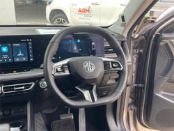 2025 MG HS Essence AS33 MY25 Cashmere Silver