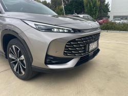 2025 MG HS Essence AS33 MY25 Cashmere Silver