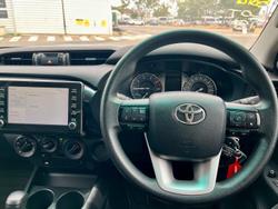 2023 Toyota Hilux SR Hi-Rider