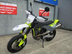 2023 HUSQVARNA 701 SUPERMOTO WHITE