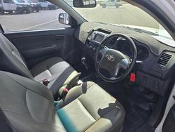2014 Toyota Hilux 4x2 2.7L PET S/C/C M/T WORKMATE
