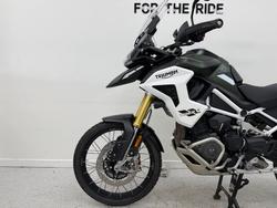 2024 Triumph TIGER 1200 RALLY PRO MATT KHAKI GREEN