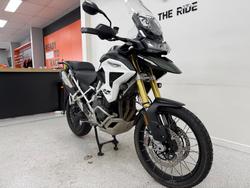 2024 Triumph TIGER 1200 RALLY PRO MATT KHAKI GREEN