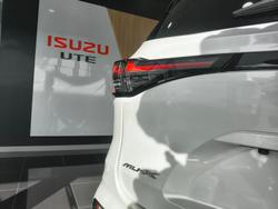 2025 Isuzu MU-X X-TERRAIN