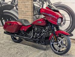 2025 Harley-Davidson Street Glide 117 (FLHX) Touring Red