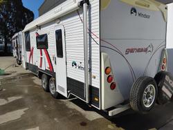 2013 Windsor 19.6Ft Couples Van Separate Toilet And Shower- Price Reduced