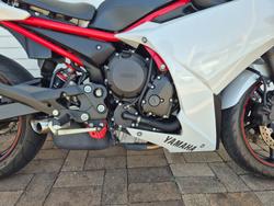 2013 Yamaha FZ6R WHITE