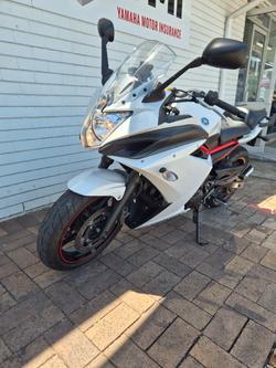 2013 Yamaha FZ6R WHITE