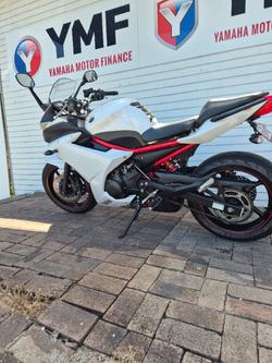 2013 Yamaha FZ6R WHITE
