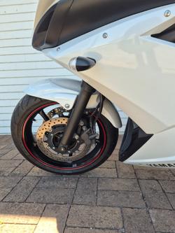 2013 Yamaha FZ6R WHITE