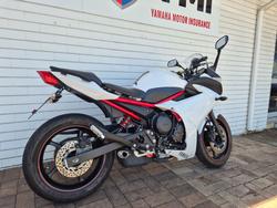 2013 Yamaha FZ6R WHITE