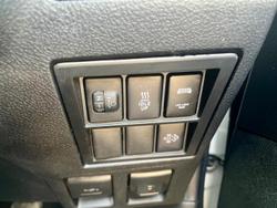 2023 Toyota Hilux SR