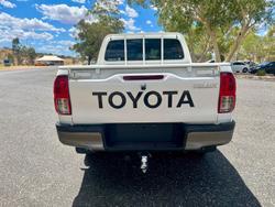 2023 Toyota Hilux SR