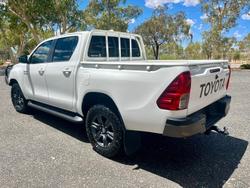 2023 Toyota Hilux SR
