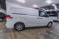 2025 LDV G10